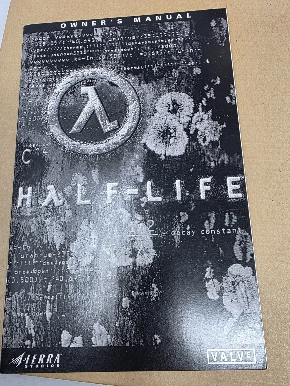 Half-Life Game of the Year Edition PC Windows PC Computer Complete Big Box CIB